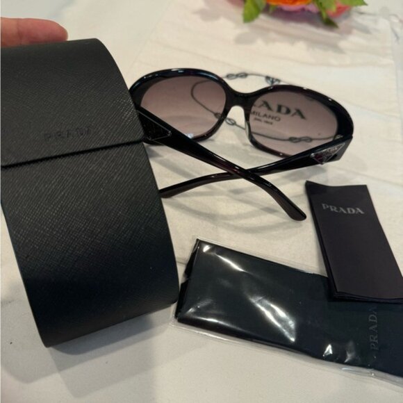 Authentic Prada sunglasses with case main image 6